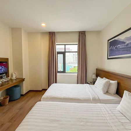 เซ็นทรัล โฮเต็ล แอนด์ สปา ดานัง Hotel ภายนอก รูปภาพ