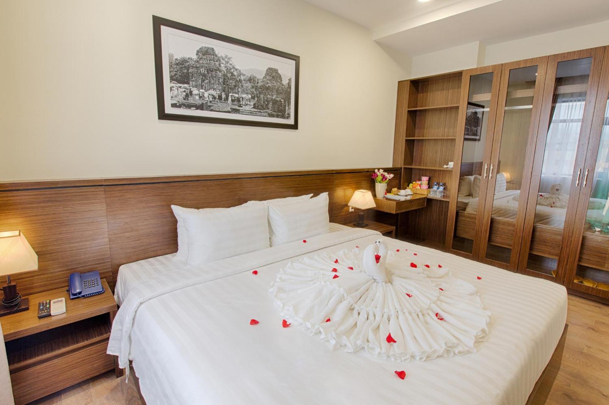 เซ็นทรัล โฮเต็ล แอนด์ สปา ดานัง Hotel ภายนอก รูปภาพ